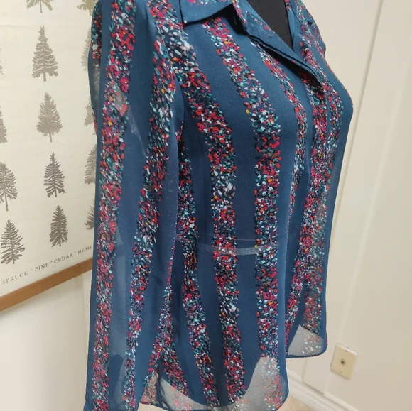 BCBG sheer button down - small - Picture 4 of 10